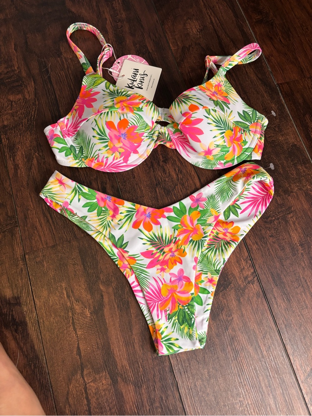 Kulani Kinis  bikini size small bra size medium